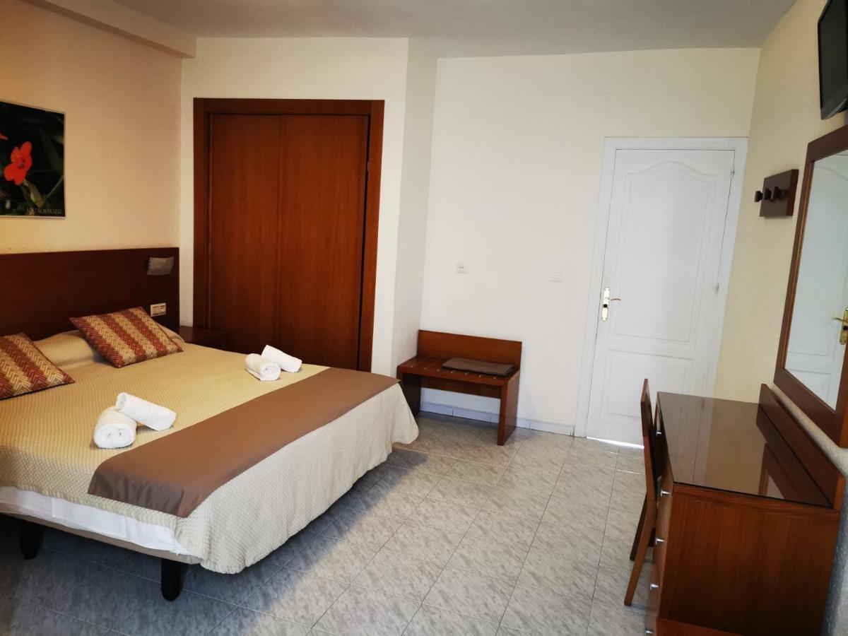 Hostal Marazul Нерха Экстерьер фото