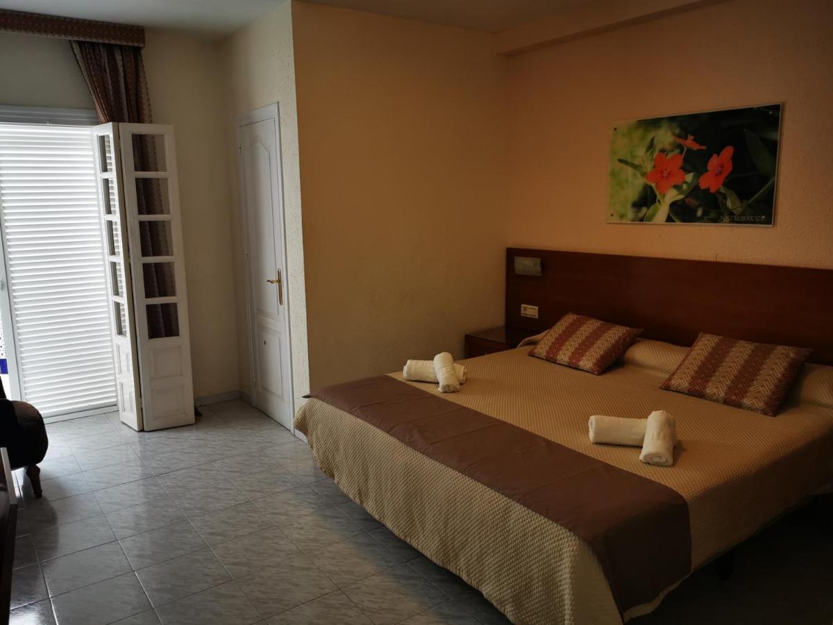 Hostal Marazul Нерха Экстерьер фото